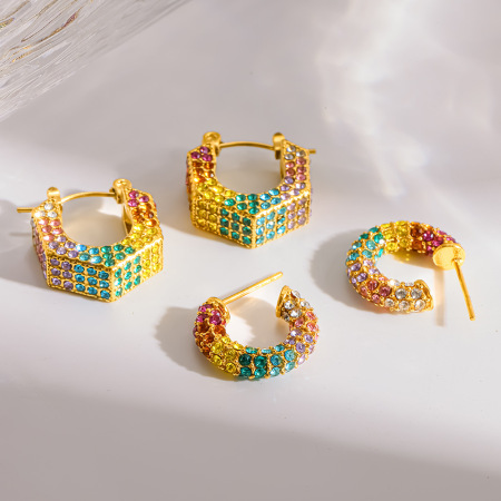 Boucles d'oreilles créoles élégantes et luxueuses pour femmes, en acier inoxydable doré, de forme géométrique et imperméables.