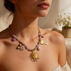 Colliers Pendentifs Pour Femmes Sweet Sun En Acier Inoxydable Étanche Couleur Or De La Série Romantique h5 Image4