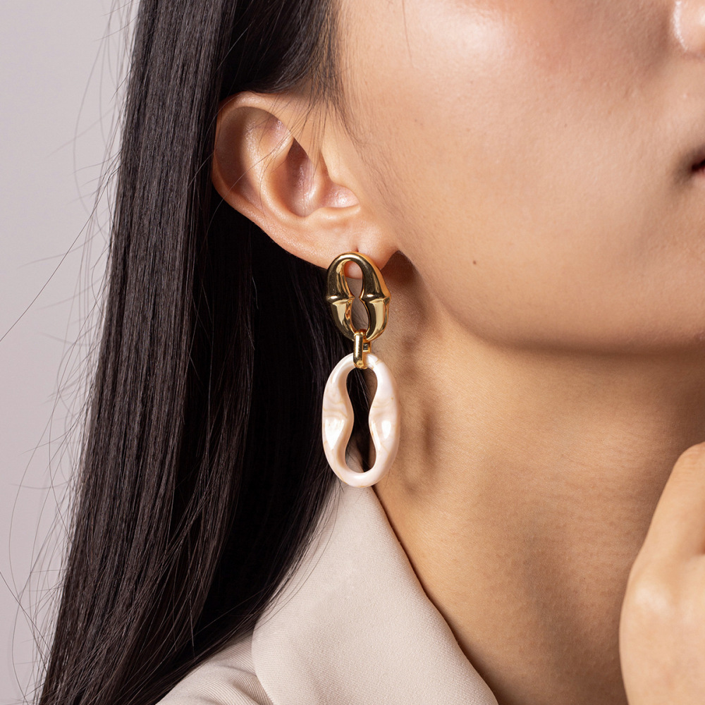 Boucles D'Oreilles Pendantes Rétro Rondes En Acier Inoxydable Étanche Couleur Or Pour Femmes Image4