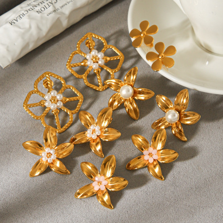 Boucles d'oreilles puces Sweet Flower en acier inoxydable étanche couleur or avec perles pour femmes