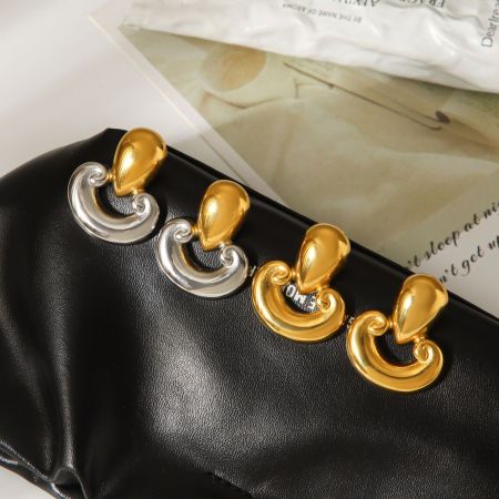 Boucles D'Oreilles Puces Pour Femmes, En Acier Inoxydable, Couleur Or, Motif Cœur Simple 2