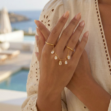 Bagues pour femmes luxueuses et sexy à pompon, en acier inoxydable étanche couleur or et zircon. 2