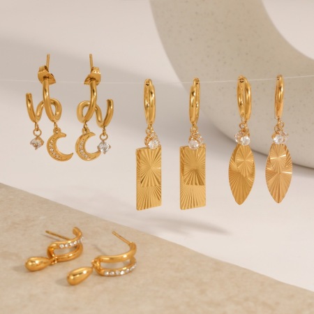Boucles d'oreilles pendantes pour femme, en acier inoxydable étanche, couleur or, en forme de goutte de lune, ornées de strass. 2