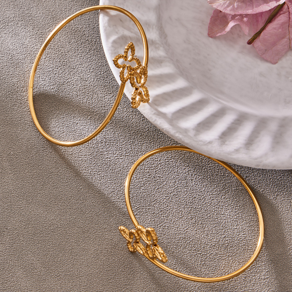 Bracelets Manchettes Pour Femmes En Acier Inoxydable, Étanches, Couleur Or, Avec Motif Floral Simple Image3