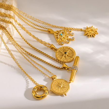 Colliers pendentifs pour femmes luxueux, style rétro, en forme d'œil de diable et de soleil, en acier inoxydable étanche couleur or et zircon. 2