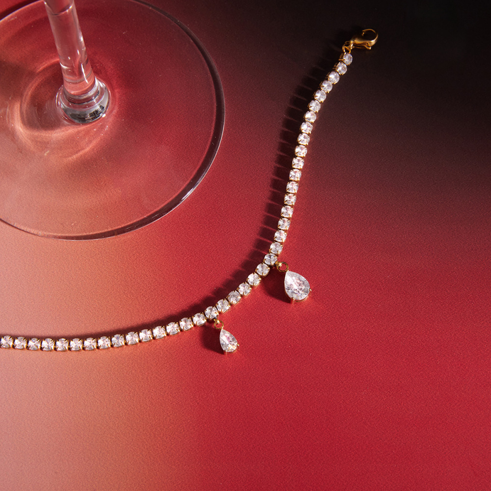 Chaîne De Main Élégante Et Luxueuse Pour Femme, En Acier Inoxydable Étanche, Couleur Or, Ornée D'Un Zircon Et D'Un Pendentif Goutte D'Eau. Image3