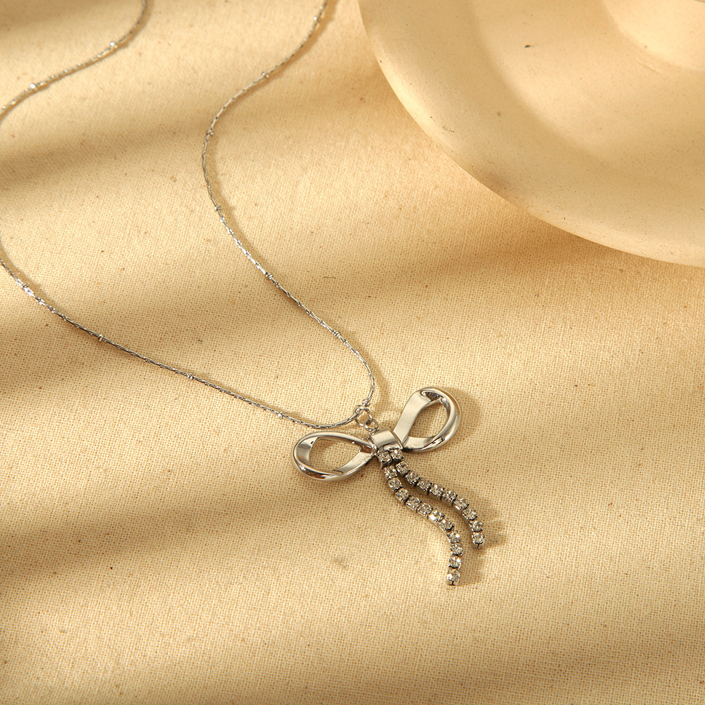 Colliers Pendentifs Pour Femmes En Acier Inoxydable Imperméable, Ornés D'Un Nœud Papillon Romantique Et De Zircon Couleur Or. h5Image4