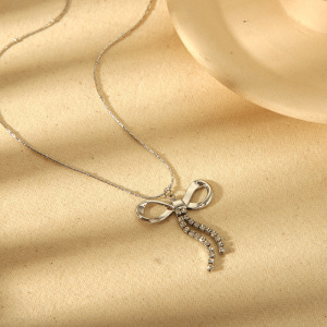 Colliers Pendentifs Pour Femmes En Acier Inoxydable Imperméable, Ornés D'Un Nœud Papillon Romantique Et De Zircon Couleur Or. h5 Image4