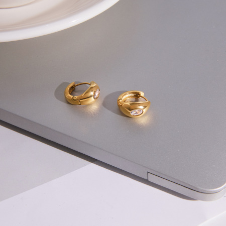 Boucles d'oreilles créoles élégantes pour femmes, en acier inoxydable doré avec zircon, imperméables et anti-ternissement.