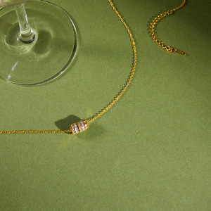 Colliers Pendentifs Pour Femmes En Acier Inoxydable, Couleur Or, Avec Zircon Et Forme Un Cercle Simple h5 Image4