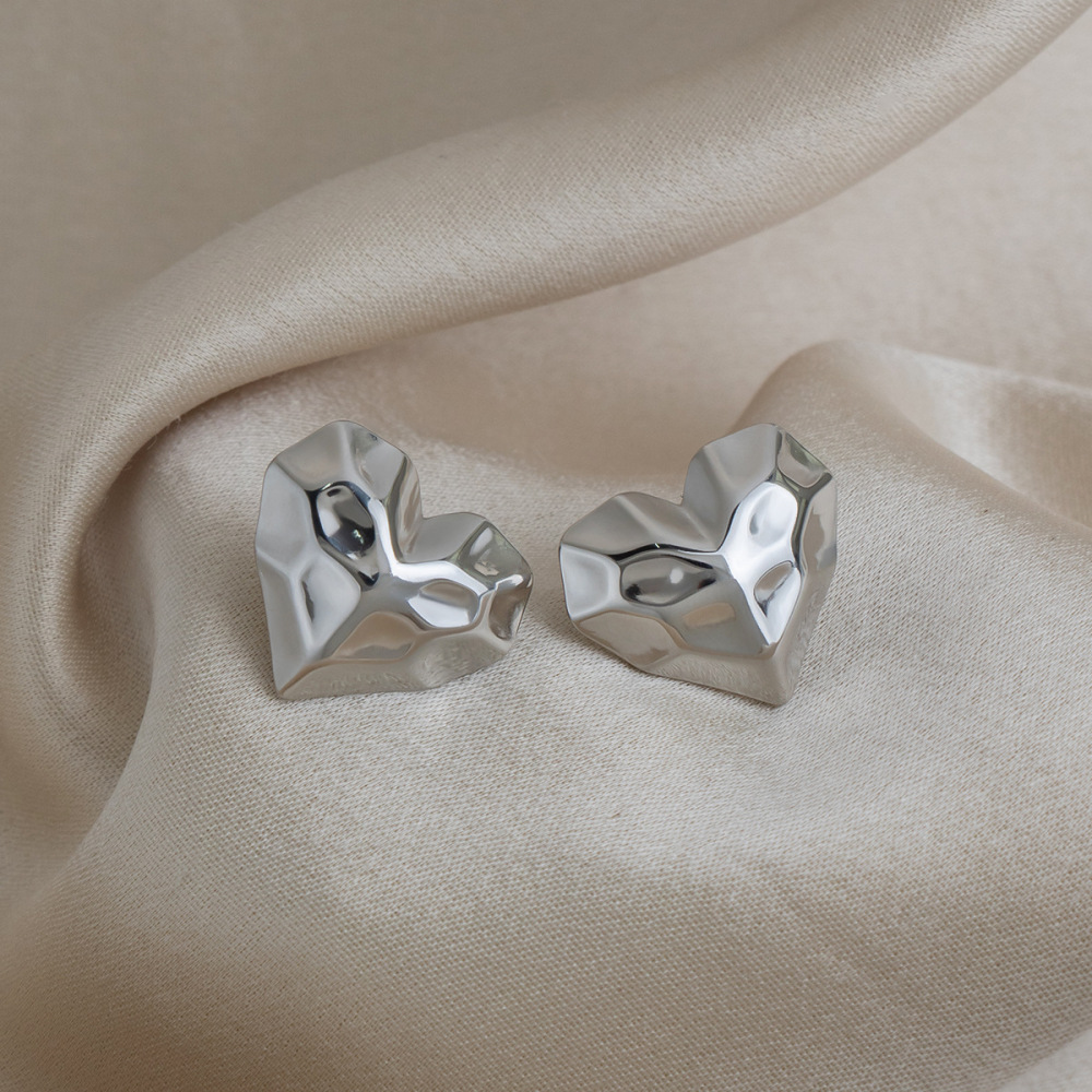 Boucles D'Oreilles Puces Pour Femmes, Motif Cœur Simple Et Quotidien, En Acier Inoxydable Étanche Couleur Or. Image4