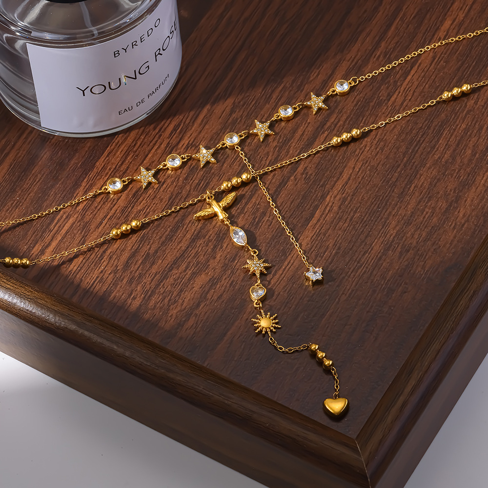 Collier Pendentif Femme Luxueux Et Élégant En Acier Inoxydable, Couleur Or, Avec Zircon Et Chaîne Étoile. Image3