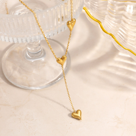 Colliers pendentifs pour femmes en forme de cœur simple, en acier inoxydable étanche, couleur or 2