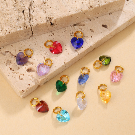 Pendentif femme Simple Series Daily Heart en acier inoxydable étanche couleur or avec zircon