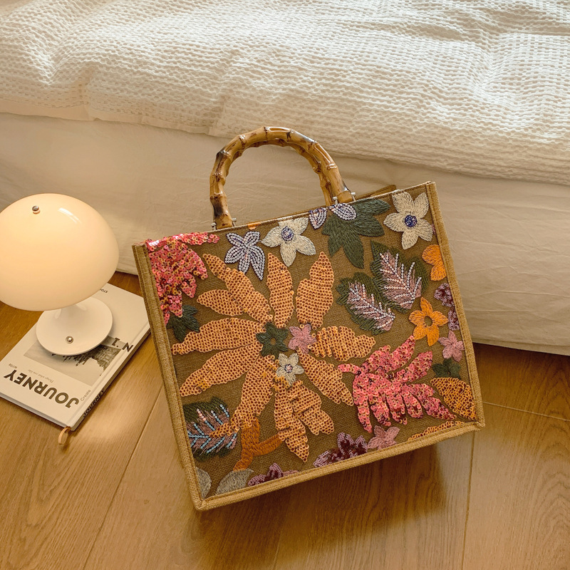 Sac À Main Léger Et Luxueux Pour Femme, Orné De Perles Et De Broderies Florales. Image2