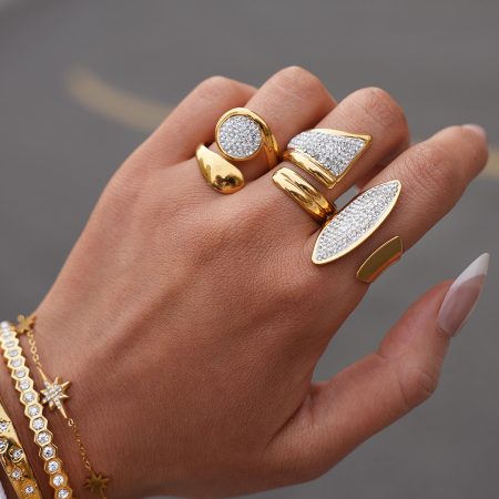 Bagues tendance en acier inoxydable doré, imperméables, de forme irrégulière et ornées de strass, pour un usage quotidien.