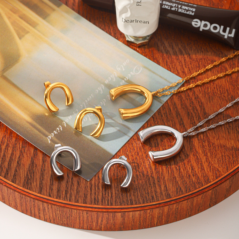 Colliers Pendentifs Pour Femmes En Acier Inoxydable Étanche En Forme De Fer À Cheval, Couleur Or Image4