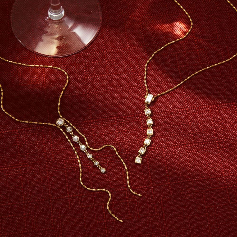 Colliers Pendentifs Pour Femmes, Luxueux Et Élégants, En Acier Inoxydable, Étanches, Couleur Or, Avec Zircon, En Forme De Y. Image4