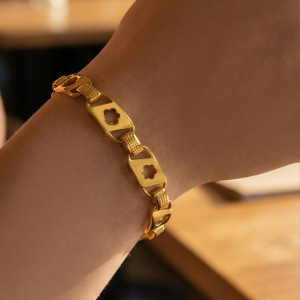 Bracelets À Maillons Pour Femmes En Acier Inoxydable Doré Ajouré Avec Motif Floral h5 Image4