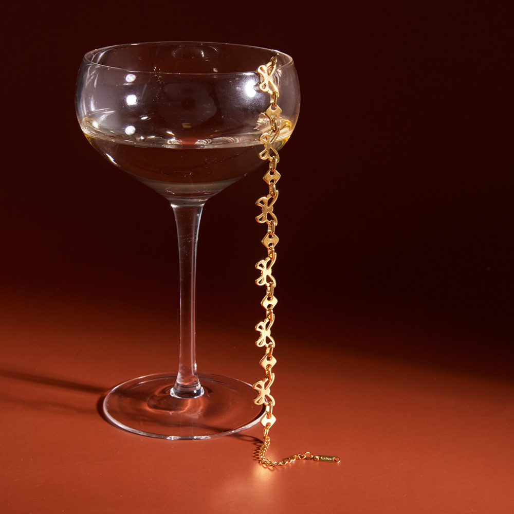 Bracelet À Maillons Luxueux Et Simples En Acier Inoxydable, Orné D'Un Papillon, De Zircon Doré Et D'Une Étanchéité. Image5