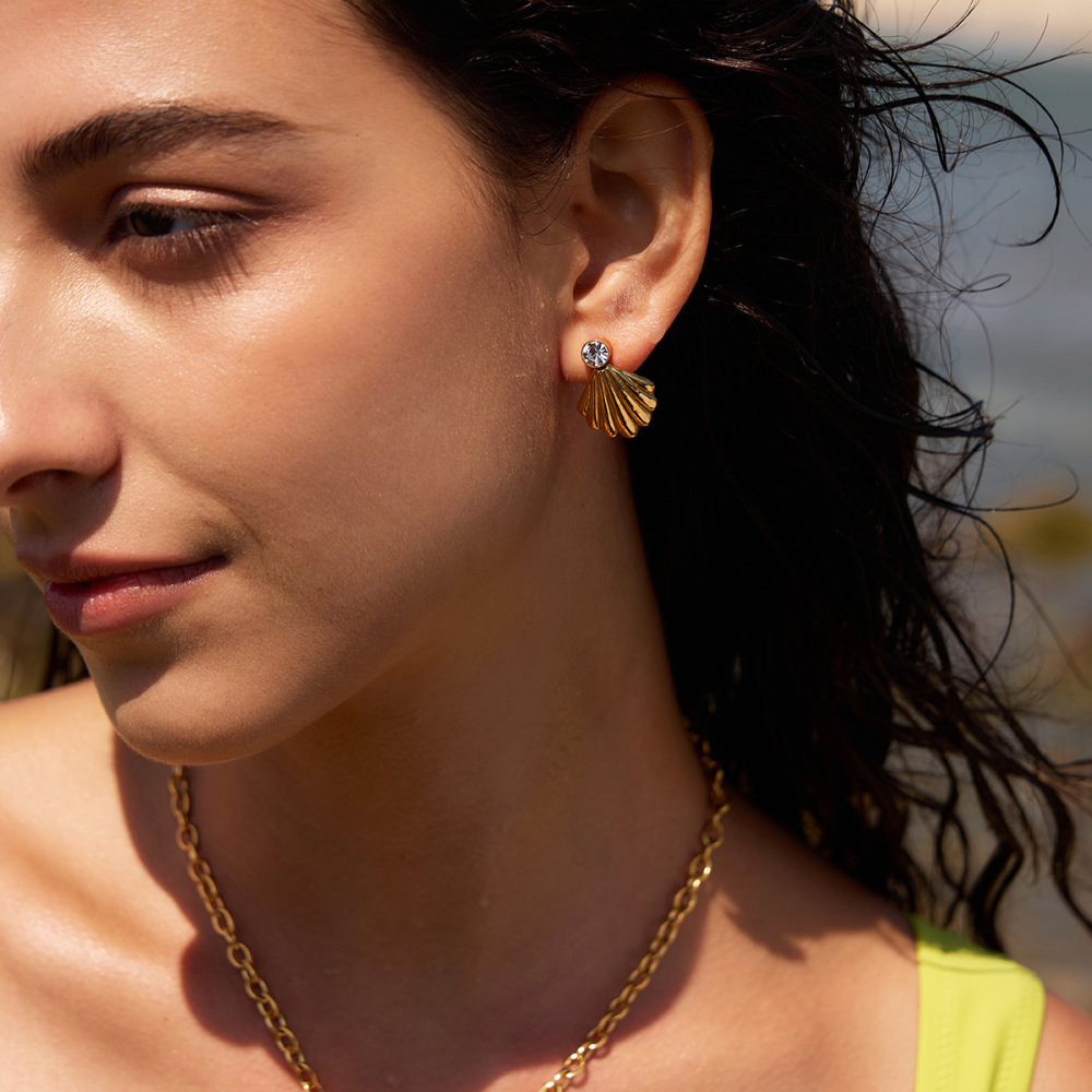 Boucles D'Oreilles Puces Pour Femmes En Acier Inoxydable, Imperméables, Couleur Or, Avec Zircon Et Motif Coquillage. Image2