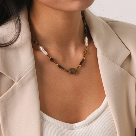 Colliers de perles pour femmes, simples et élégants, en pierres naturelles couleur or.