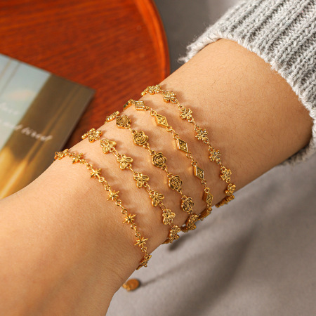 Bracelet chaîne pour femme Simple Series Daily Flower en acier inoxydable étanche couleur or