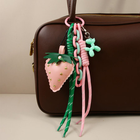 Breloques de sac pour femmes Simple Series Sweet Chain Fraise PU 2