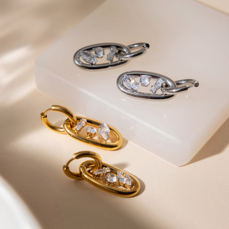 Boucles d'oreilles pendantes pour femmes, en acier inoxydable imperméable, couleur or, forme simple et irrégulière, serties de zircon. 2
