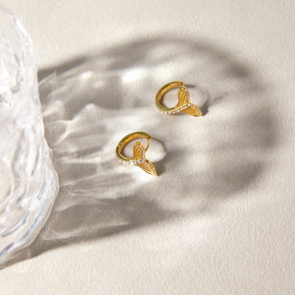 Boucles D'Oreilles Créoles Pour Femmes, En Acier Inoxydable Doré, Étanches, En Forme De Queue De Poisson, Ornées De Strass. Image3