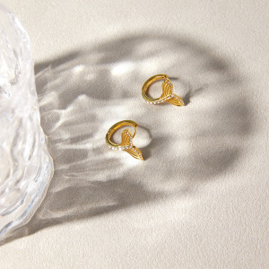 Boucles D'Oreilles Créoles Pour Femmes, En Acier Inoxydable Doré, Étanches, En Forme De Queue De Poisson, Ornées De Strass. h5 Image3