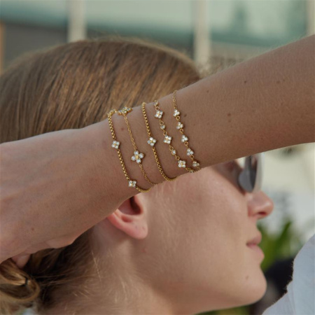 Bracelet à breloques Simple Series Daily Chain en acier inoxydable étanche couleur or avec zircon pour femme