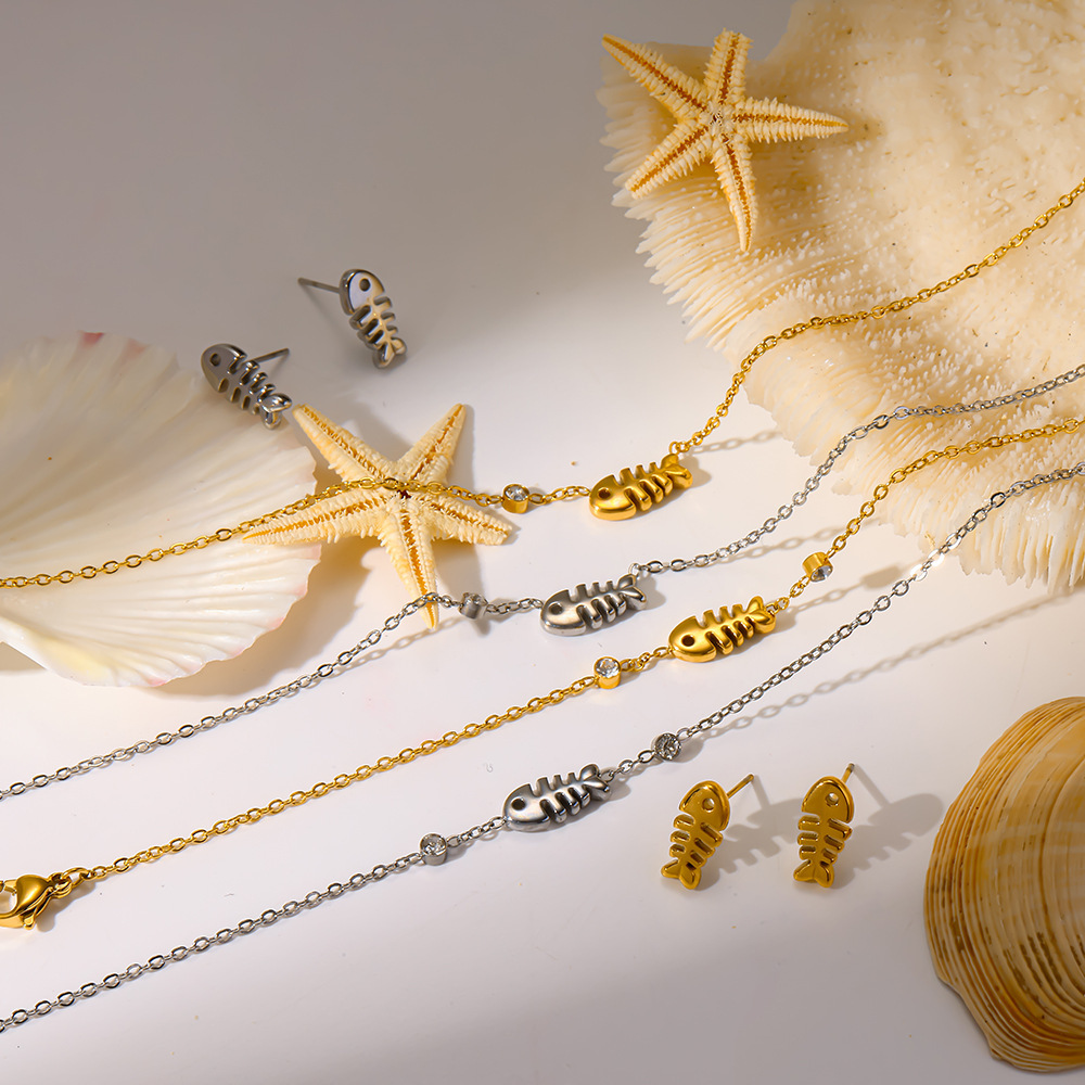 Ensembles De Bijoux Pour Femmes Simple Series Daily Oceanic Style Fish En Acier Inoxydable Étanche Couleur Or Image3