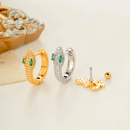 Boucles d'oreilles piercing femme, motif serpent simple, couleur cuivre doré et zircon. 2