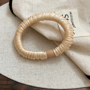 Chouchous En Satin Rond De La Série Simple - Effet Tissu h5 