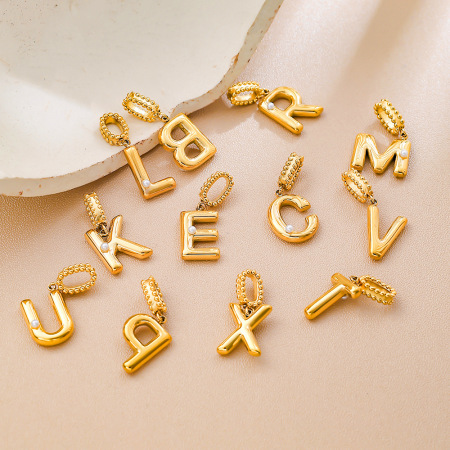 Pendentifs Simple Series Daily Letter en acier inoxydable étanche couleur or