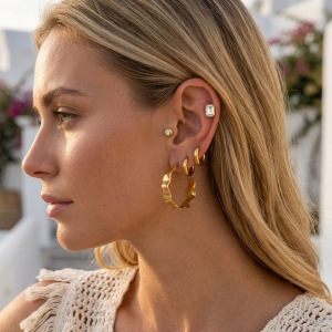 Boucles D'Oreilles Classiques Rondes En Acier Inoxydable Étanche, Couleur Or, Avec Zircon Pour Femmes h5 Image2