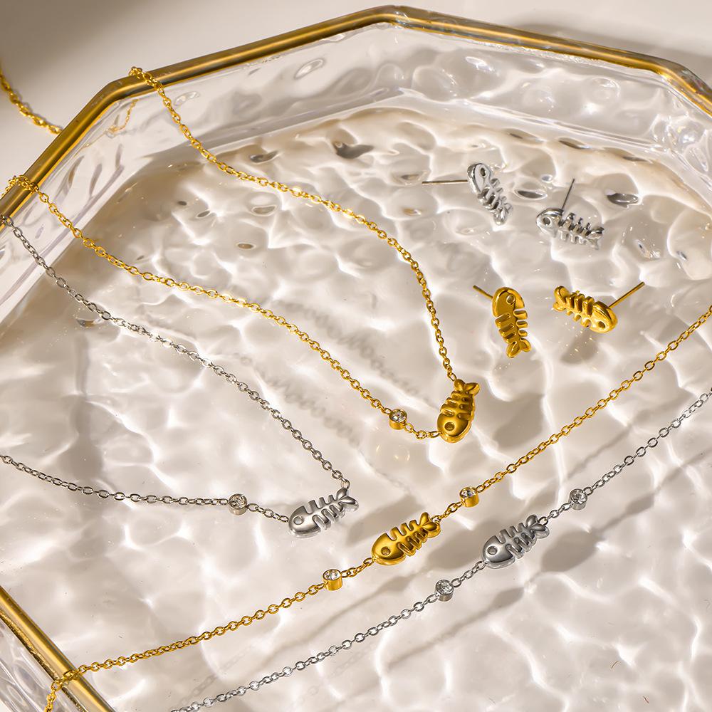Ensembles De Bijoux Pour Femmes Simple Series Daily Oceanic Style Fish En Acier Inoxydable Étanche Couleur Or Image4