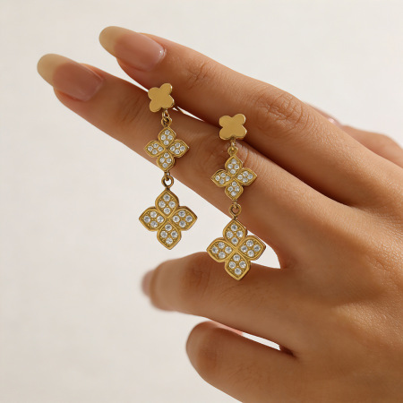 Boucles d'oreilles pendantes pour femme, élégantes et raffinées, en acier inoxydable doré, ornées de strass, collection Simple Series.