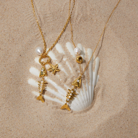 Colliers pendentifs pour femmes en acier inoxydable, couleur or, en forme de poisson, style vacances océaniques, avec zircon.