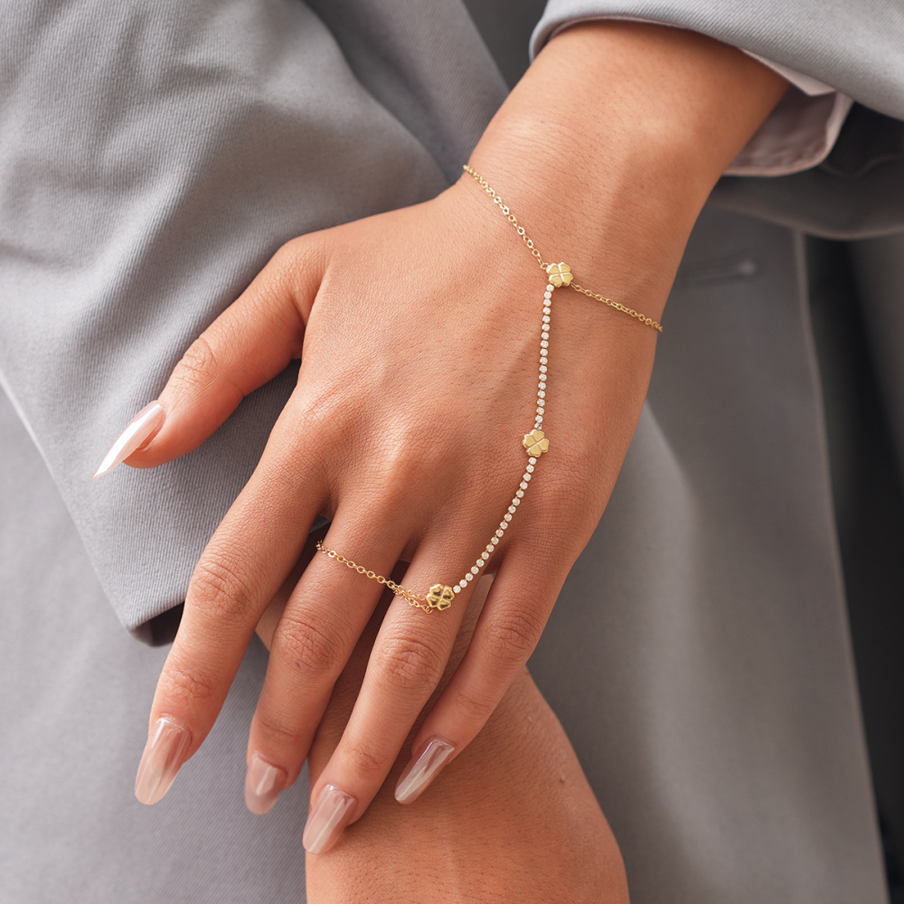 Chaîne De Poignet Pour Femme Simple Series Daily Clover En Acier Inoxydable, Étanche, Couleur Or, Avec Zircon. h5Image5