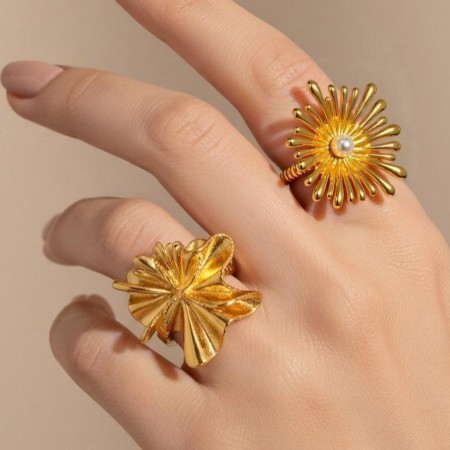 Bague élégante en acier inoxydable, imperméable, couleur or, avec perle artificielle et motif floral.