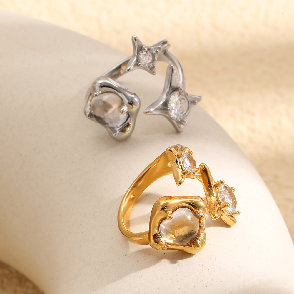 Bagues Pour Femmes En Acier Inoxydable Doré, Étanches, De Forme Irrégulière Et Serties De Zircon, Collection Luxueuse. Image3