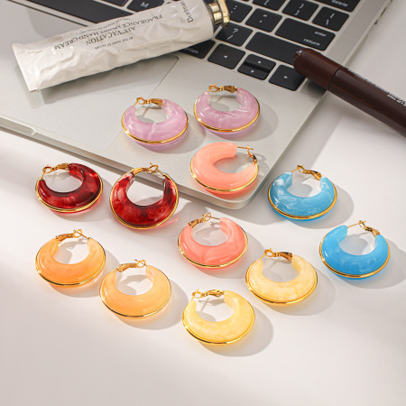 Boucles d'oreilles créoles rétro Simple Series Daily Circle en résine couleur or pour femmes