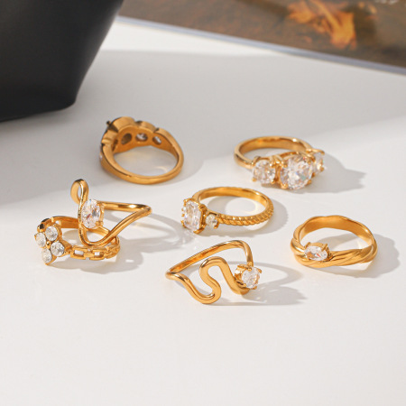 Bagues pour femmes luxueuses au quotidien, en acier inoxydable étanche couleur or, de forme irrégulière et serties de zircon. 2