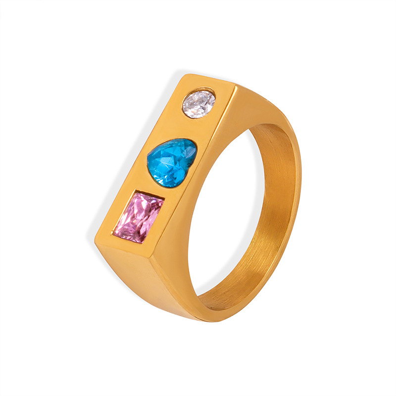 Bague Chevalière Simple En Acier Inoxydable Étanche Couleur Or Avec Zircon, En Forme De Cœur Image4
