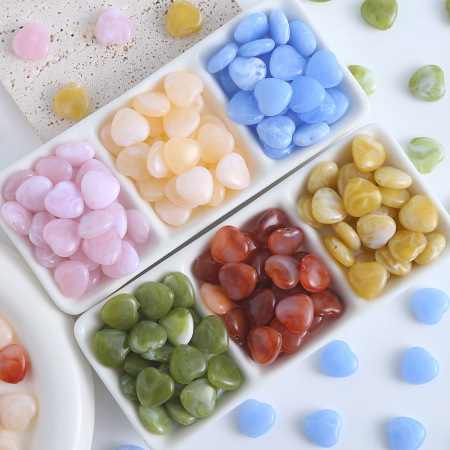 1 sachet de perles acryliques en forme de cœur à dégradé de couleurs (10 perles par sachet)