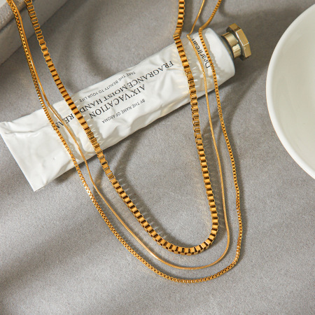 Colliers superposés pour femmes, en acier inoxydable, couleur or, étanches, de la collection Simple Series Daily Chain 2