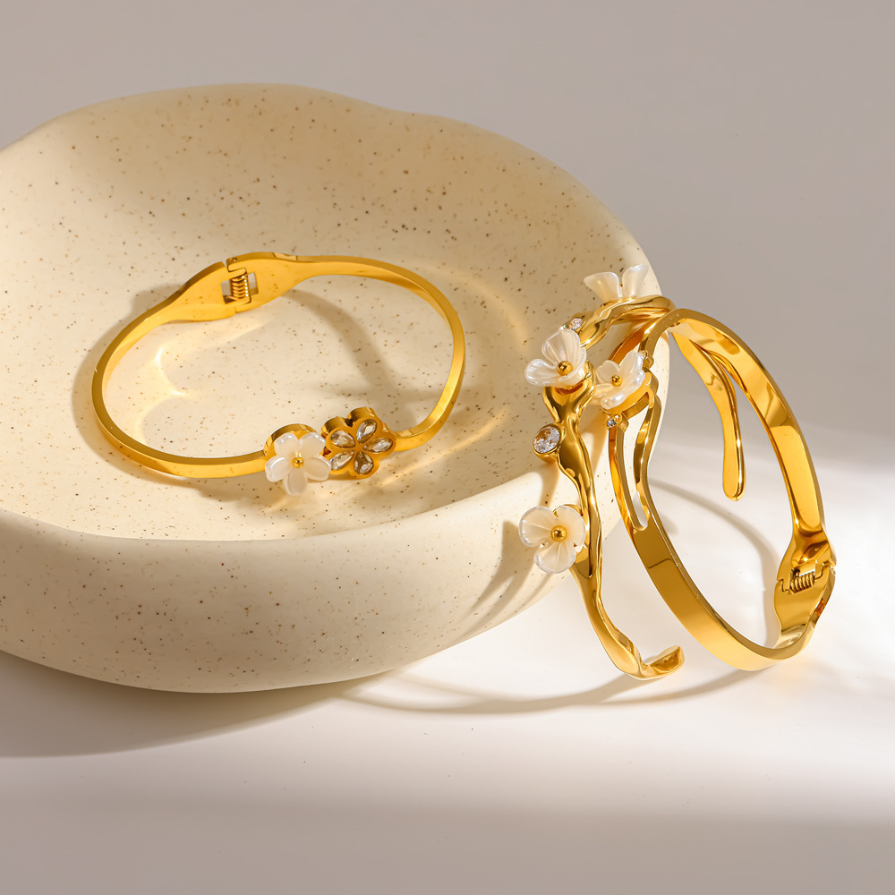 Bracelets Pour Femmes En Acier Inoxydable Imperméable, Couleur Or, Ornés De Strass Et De Perles Artificielles. Image4