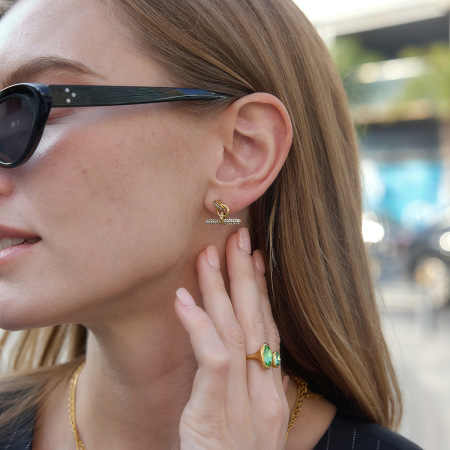Boucles d'oreilles puces pour femmes, élégantes et raffinées, en acier inoxydable doré, couleur or, forme irrégulière, étanches, serties de zircon. Collection Luxueuse 2